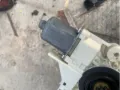 Двигун склопідіймача двері передньої, правої FORD 130822216