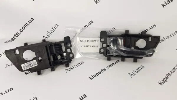  826101M010WK Hyundai/Kia