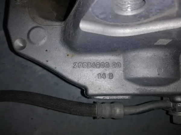 Супорт гальмівний передній лівий 104462100E Tesla Motors
