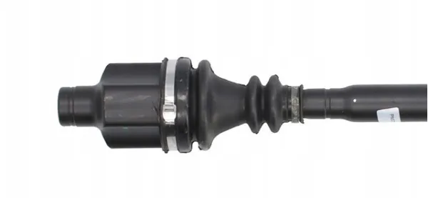 Піввісь права 8200388900 Renault (RVI)