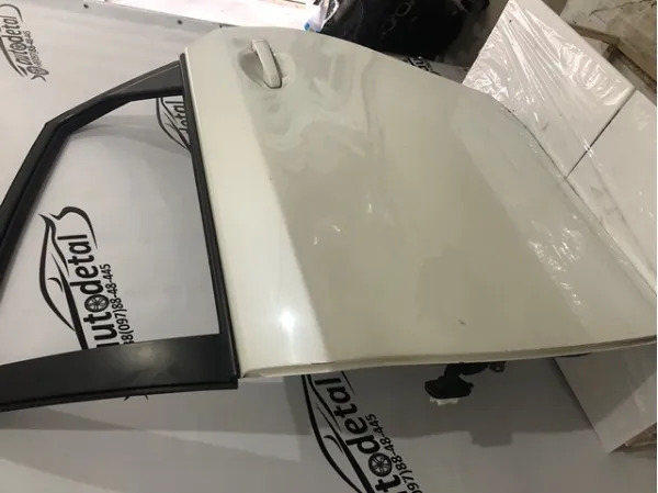 Двері задні, ліві Toyota Prius ZVW30