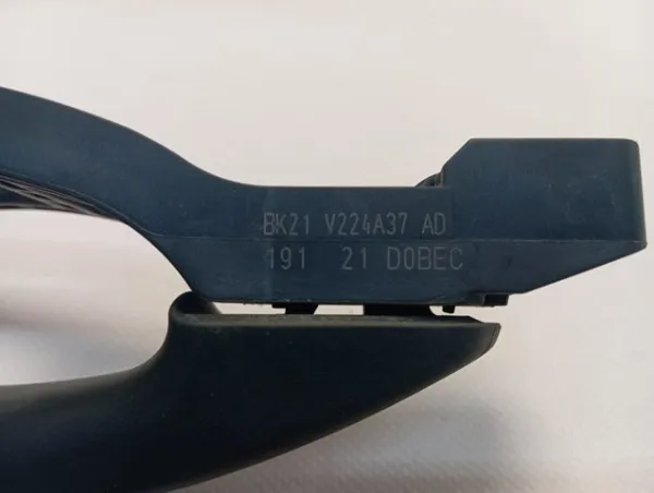 Тримач зовнішньої ручки дверей, передньої лівої BK21V224A37AD Ford