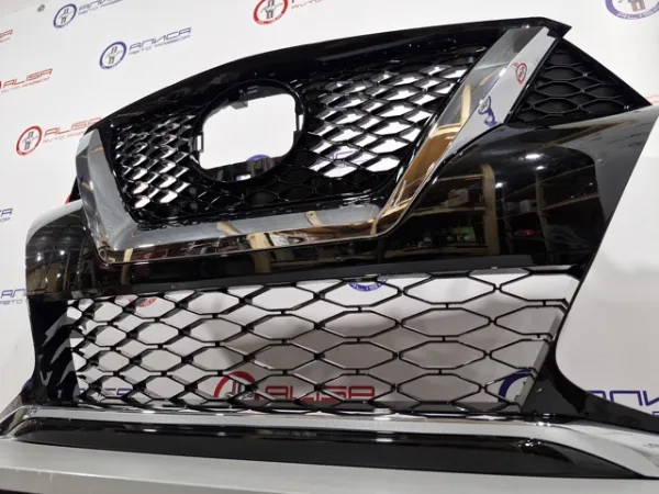 Решітка радіатора 623109DJ0A Nissan/Infiniti