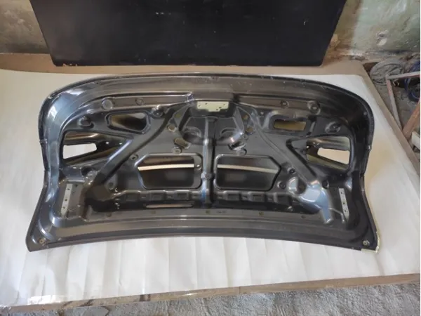 Кришка багажника BJY15261XD Mazda