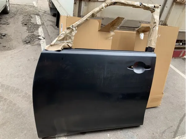 Двері передні ліві H010A1LAAA Nissan/Infiniti