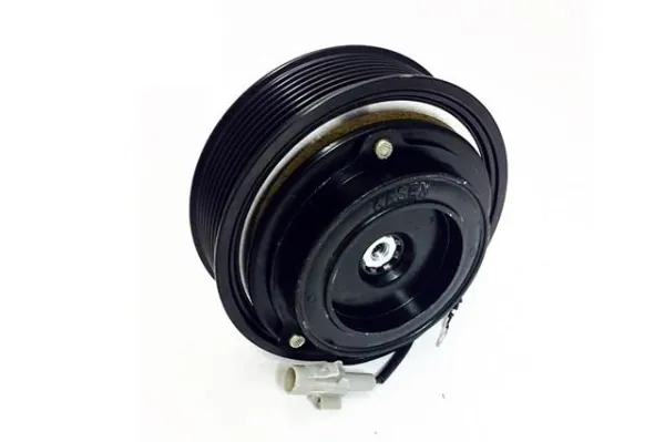 Шків компресора кондиціонера 8841048100 Toyota