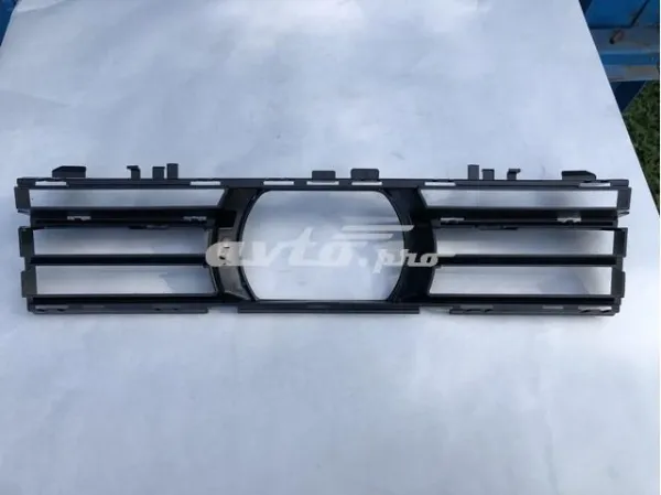 Решітка переднього бампера, центральна 51117409550 BMW