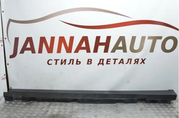 Накладка зовнішня (молдинг) порога, лівий A2476980700 Mercedes