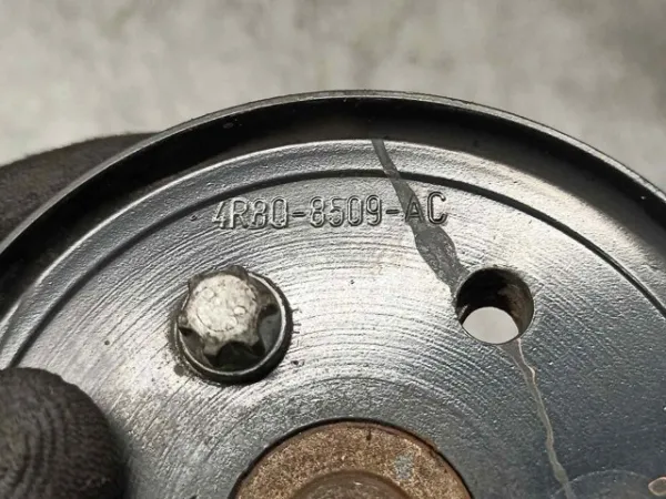 Шків помпи 4R8Q8509AC Land Rover