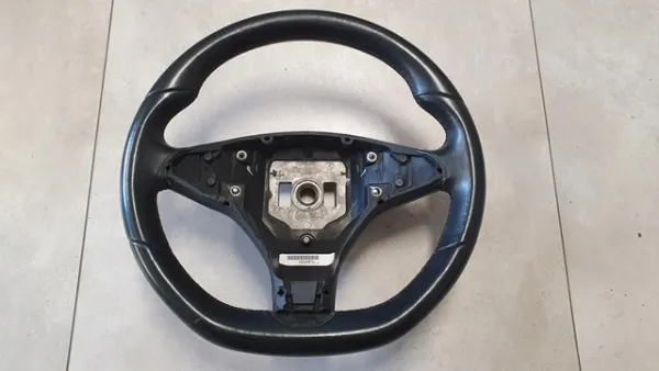 Кермо 100527900D Tesla