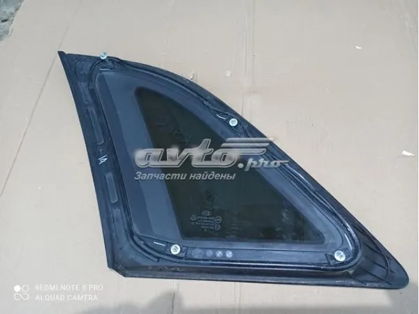 Скло багажного відсіку, праве 878201U000 Hyundai/Kia