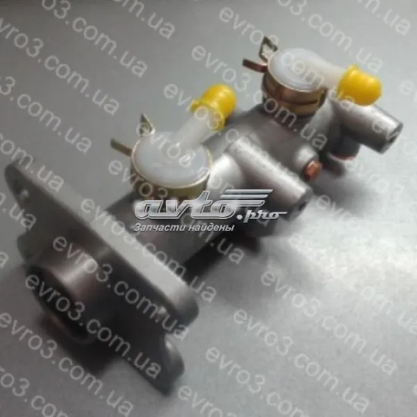 Головний гальмівний циліндр MC889126 Mitsubishi