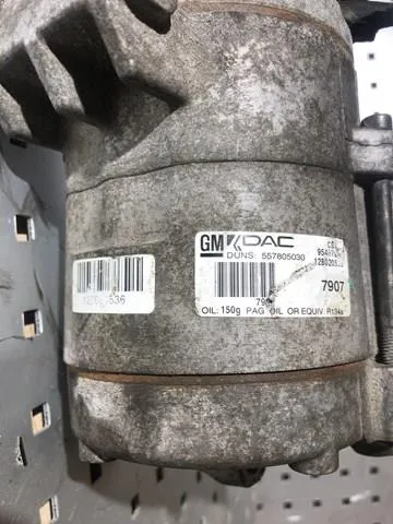 Компресор кондиціонера 557805030 General Motors