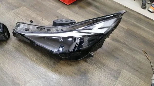 Фара ліва 92101AA200 Hyundai/Kia