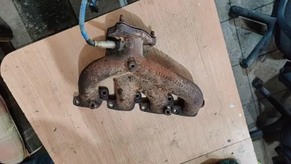 Випускний колектор 477F1008111 Chery
