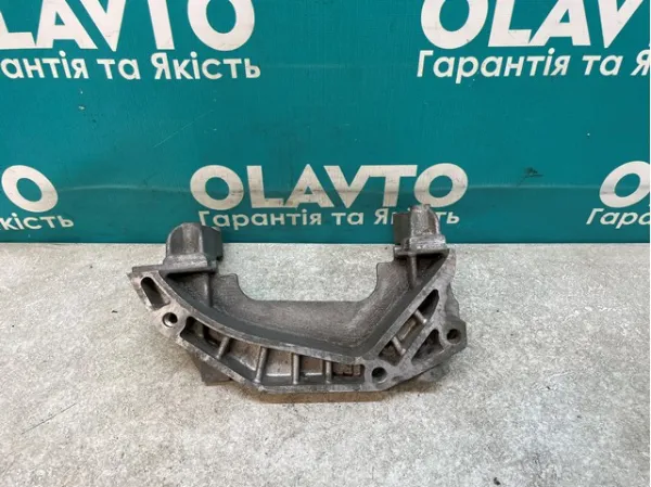 Подушка (опора) двигуна, ліва 0055182191 Fiat/Alfa/Lancia