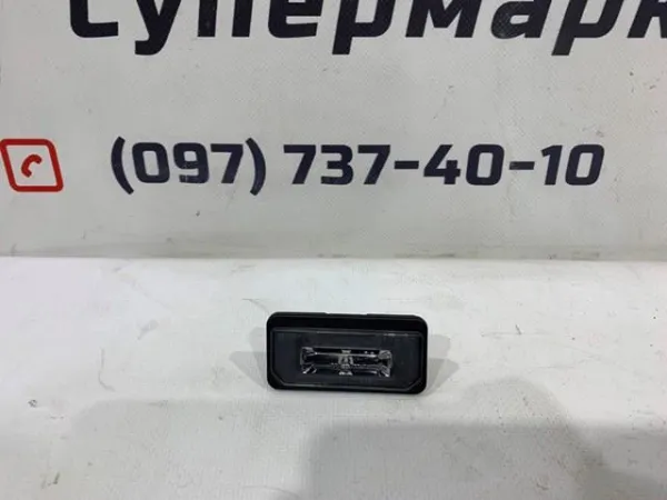 Ліхтар підсвічування заднього номерного знака 103434100B Tesla