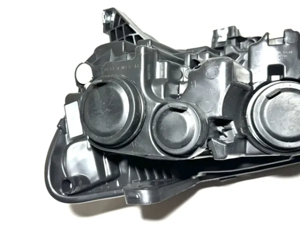 Фара права 1067004758 Geely