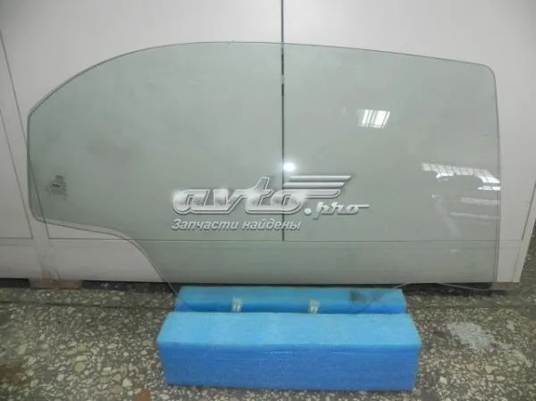Скло задньої двері правої A136203020 Chery