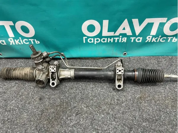 Рульова рейка 8200033765 Renault (RVI)
