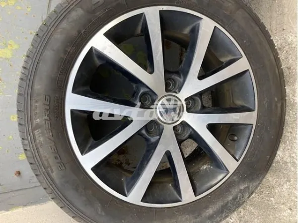 Диски колісні литі (легкосплавні, титанові) 1K0601025DB8Z8 VAG