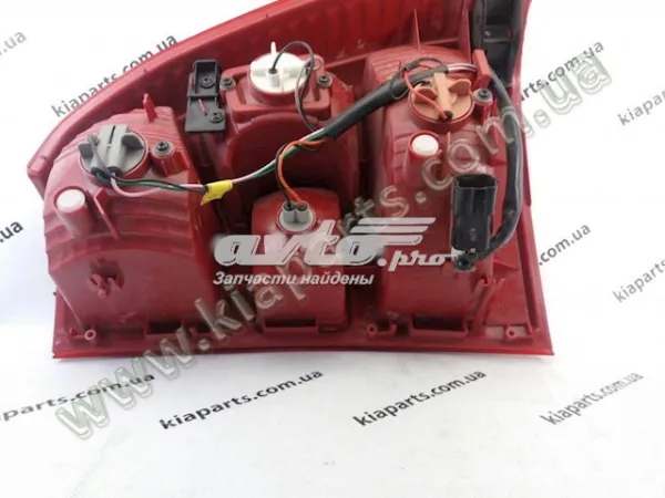 Лівий стоп 924011F510 Hyundai/Kia