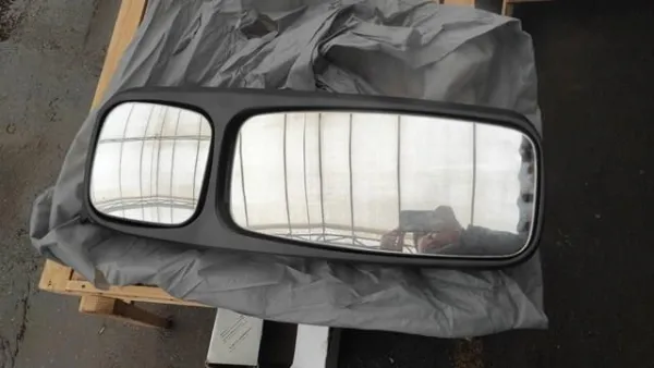 Дзеркало праве 3980935 Volvo