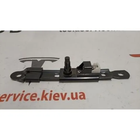  103673500C Tesla