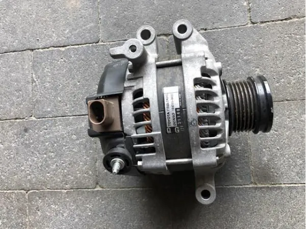 Генератор 2706024040 Toyota