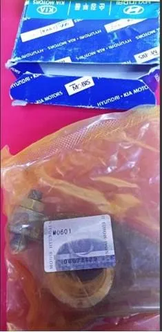 Коромисло клапана, рокер на KIA Pregio  TB