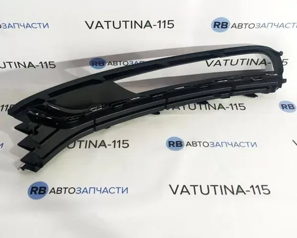 Решітка переднього бампера, права FP7423924 FPS