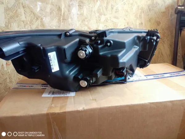 Фара ліва 260606HH7A Nissan/Infiniti