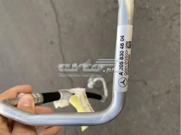 Шланг кондиціонера, від компресора до радіатора A2058304804 Mercedes