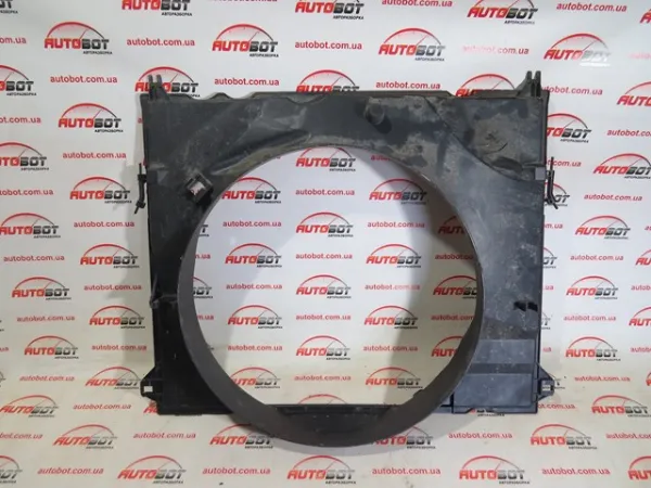 Дифузор (кожух) радіатора охолодження 167110L140 Toyota