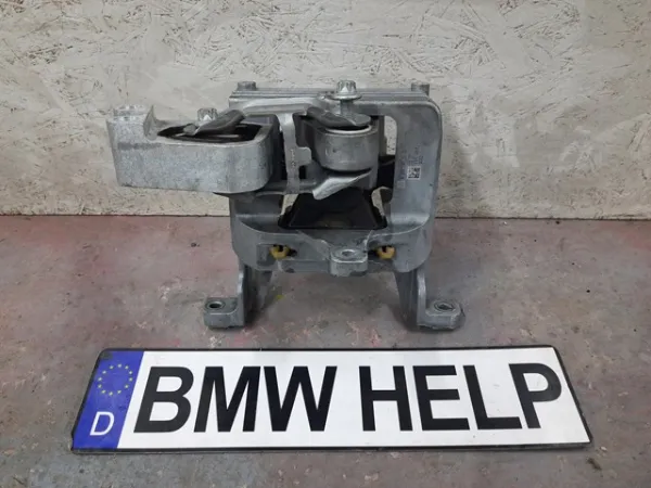 Подушка (опора) двигуна, права A2432402200 Mercedes