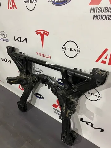 Підрамник передній 104453100B Tesla