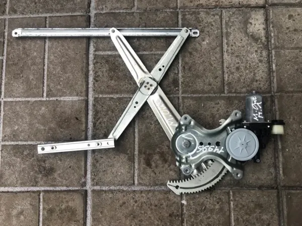 Склопідйомник передньої лівої двері Mitsubishi ASX GA