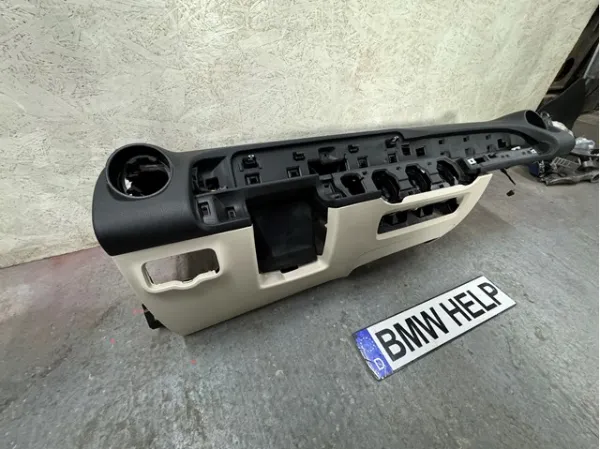 Панель приладів торпеди A24768073008T92 Mercedes
