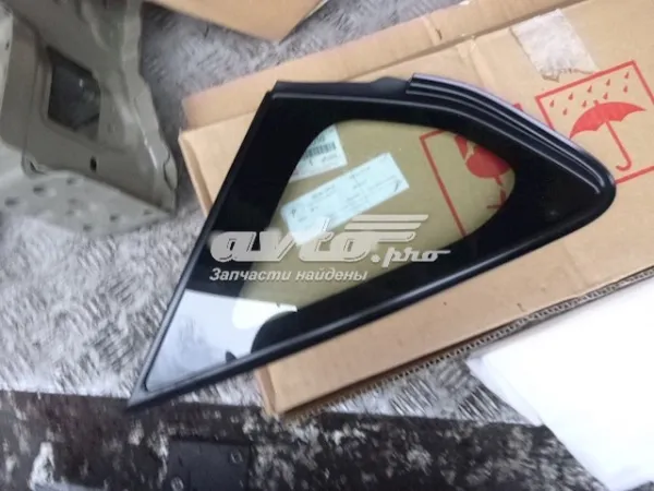 Скло-кватирка двері, передній, лівій 6212012010 Toyota