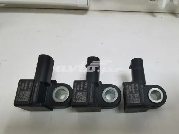 Датчик удару LR138561 Land Rover
