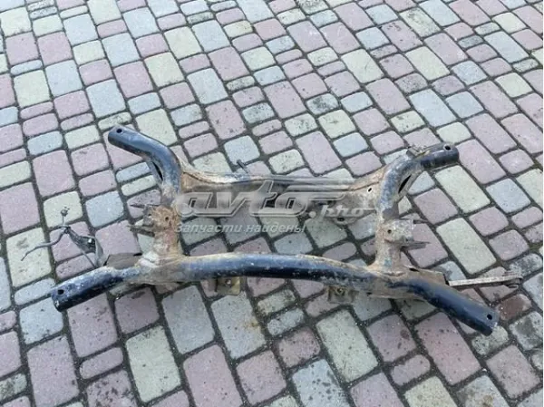 Балка задня 4100A268 Mitsubishi