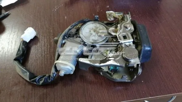 Замок багажника 74800SHJA61 Honda