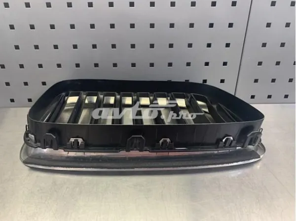 Решітка радіатора 51137336485 BMW