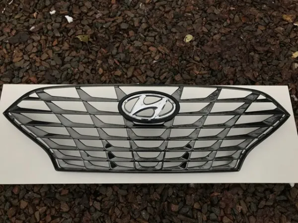 Решітка радіатора 86351G4510 Hyundai/Kia