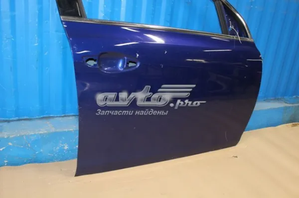 Двері праві передні 1610102180 Peugeot/Citroen