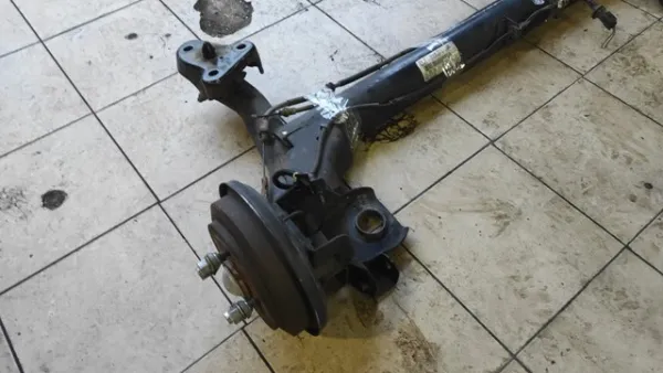 1437436 Ford Підвіска задня