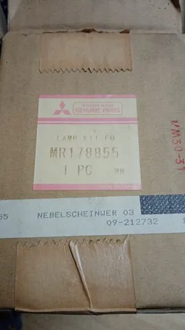 Фара протитуманна, ліва Mitsubishi Space Wagon II