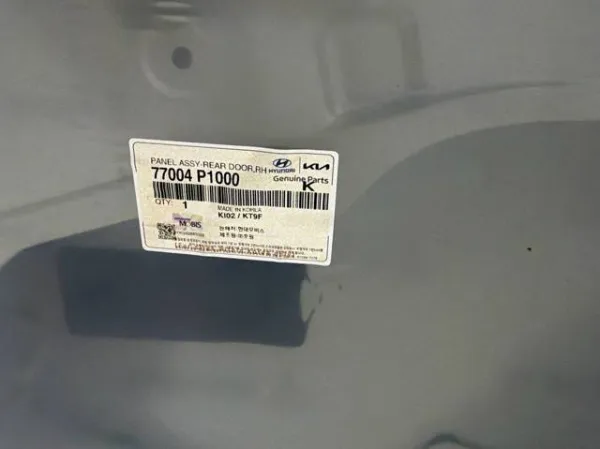 Двері задні, праві 77004P1000 Hyundai/Kia