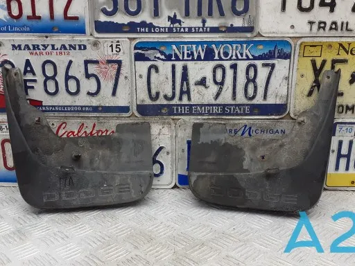 Бризговики передні 82210996AB Chrysler