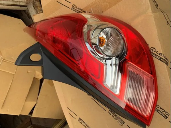 Задня права фара 265501JY0A Nissan/Infiniti